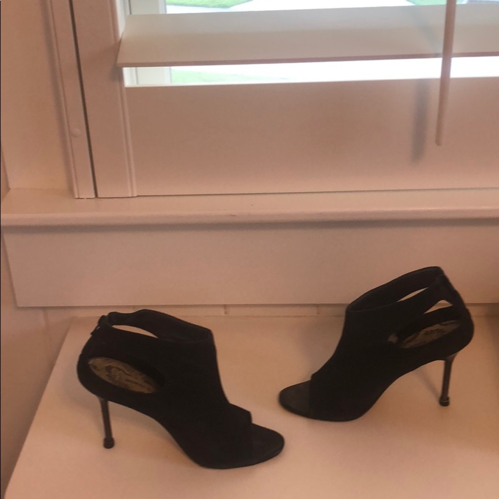 Manolo Blahnik Open Toe Suede Bootie. Sz 39. - Picture 5 of 6